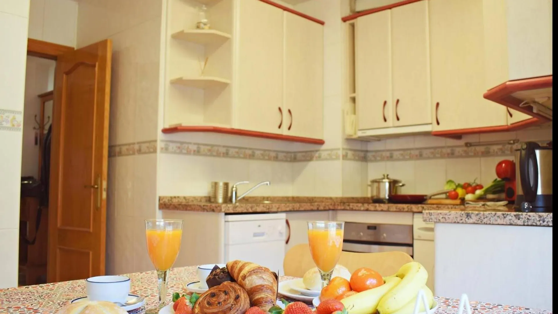 Fantastico Apartamento De Dos Dormitorios En El Soho Málaga