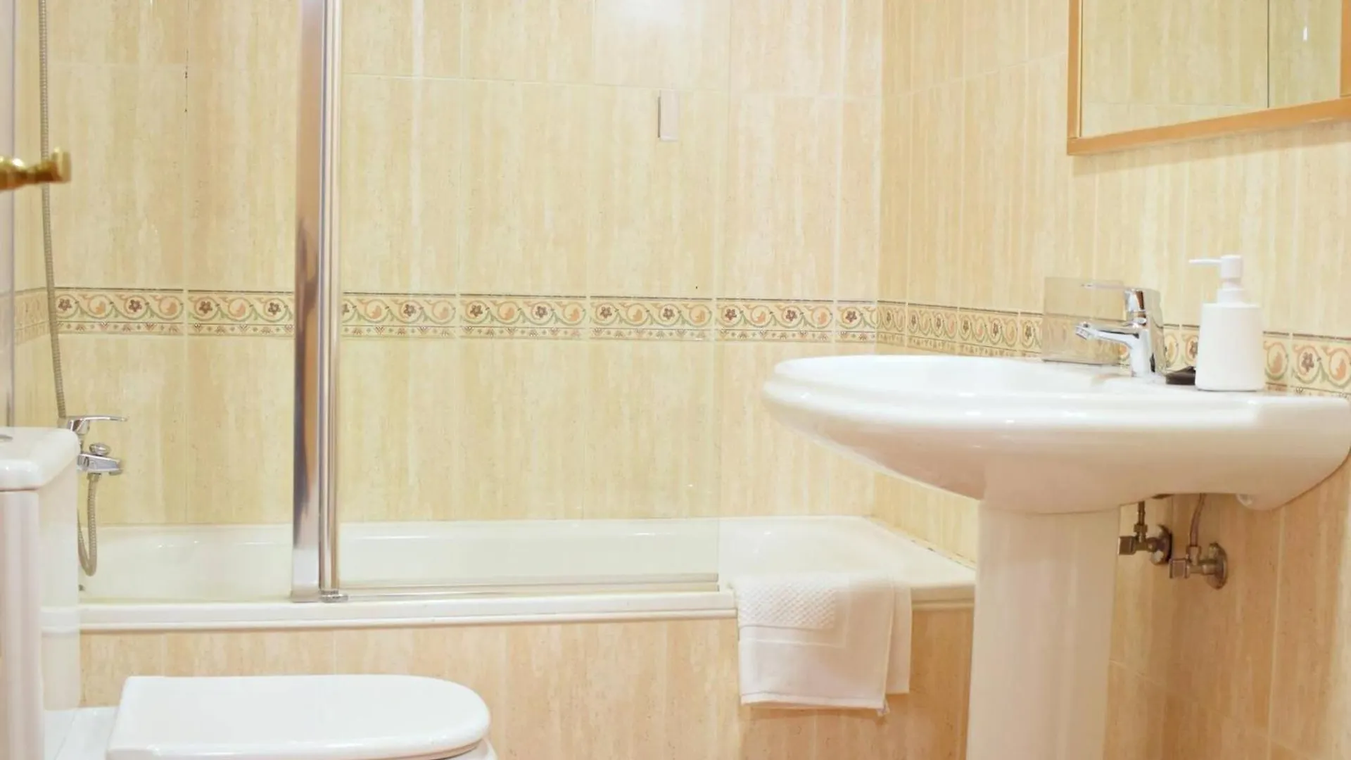 Fantastico Apartamento De Dos Dormitorios En El Soho Málaga
